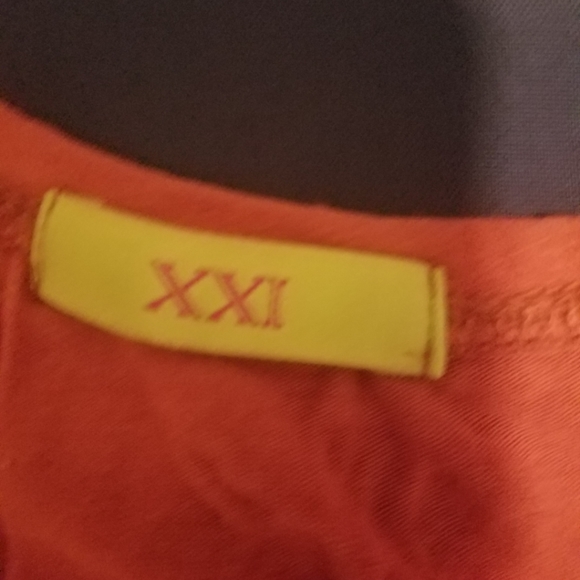 Rust colored tank top - Picture 3 of 3